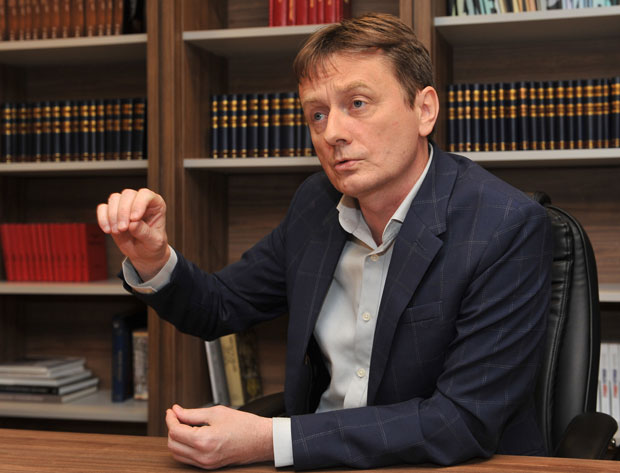 ШПИЈУНКА: Реклама за сируп